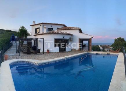 Вилла за 620 000 евро в Испании