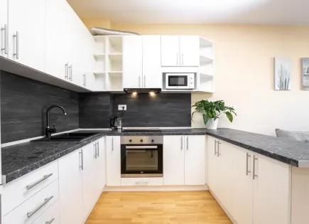 Квартира за 135 000 евро в Бечичи, Черногория