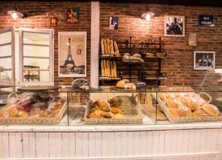 Коммерческая недвижимость за 620 000 евро в Барселоне, Испания