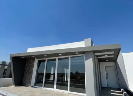 Вилла за 295 200 евро в Фамагусте, Кипр