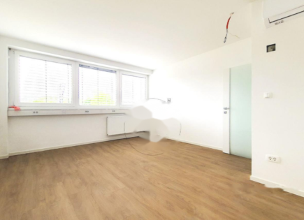 Офис за 390 000 евро в Любляне, Словения