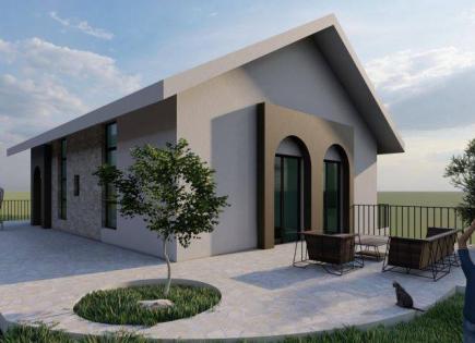 Таунхаус за 370 000 евро в Тивате, Черногория