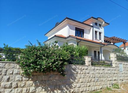 Вилла за 900 000 евро в Радовичах, Черногория