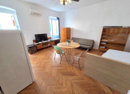 Квартира за 295 000 евро в Пиране, Словения