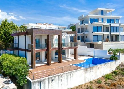 Вилла за 650 000 евро в Кримовице, Черногория