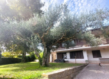 Дом за 1 248 000 евро в Портороже, Словения