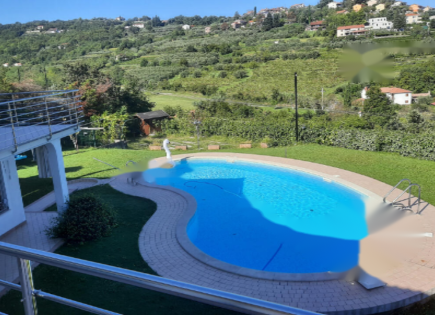 Дом за 1 500 000 евро в Копере, Словения