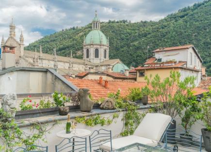 Пентхаус за 1 300 000 евро у озера Комо, Италия