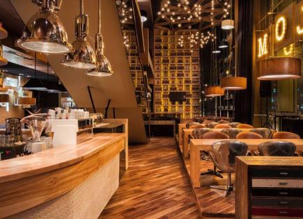 Коммерческая недвижимость за 550 000 евро в Барселоне, Испания