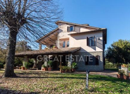 Дом за 680 000 евро в Порано, Италия