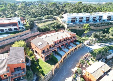 Коттедж за 830 000 евро в Бегуре, Испания