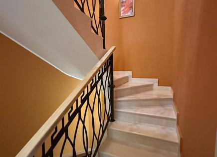 Дом за 300 000 евро в Ластве, Черногория