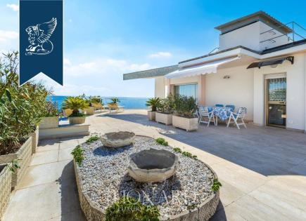 Апартаменты в Сан-Ремо, Италия (цена по запросу)