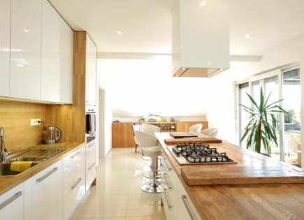 Квартира за 595 000 евро в Любляне, Словения