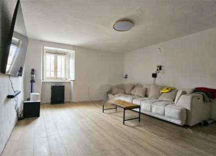 Квартира за 315 000 евро в Пиране, Словения