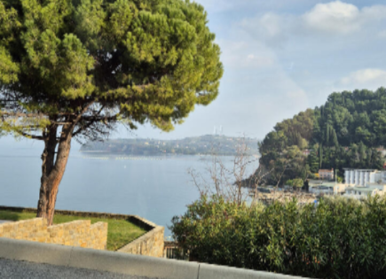 Квартира за 290 000 евро в Пиране, Словения