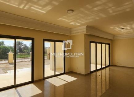 Вилла за 2 278 евро за месяц в Рас-эль-Хайме, ОАЭ