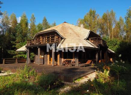 Дом за 467 000 евро в Латвии