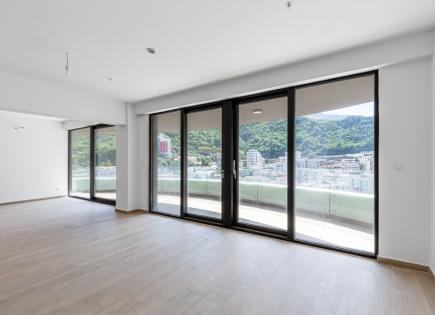 Квартира за 695 000 евро в Рафаиловичах, Черногория