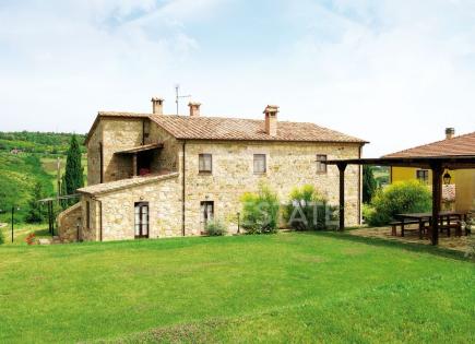 Дом за 1 200 000 евро в Сартеано, Италия