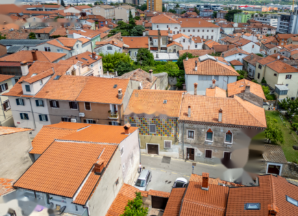 Дом за 590 000 евро в Копере, Словения