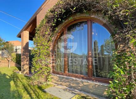 Вилла за 279 000 евро в Монтепульчано, Италия