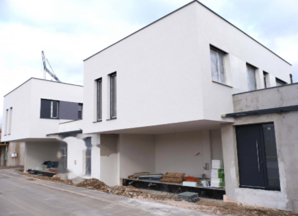 Дом за 456 800 евро в Любляне, Словения