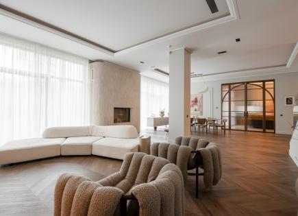 Дом за 1 190 000 евро в Меллужи, Латвия