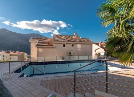 Апартаменты за 420 000 евро в Доброте, Черногория