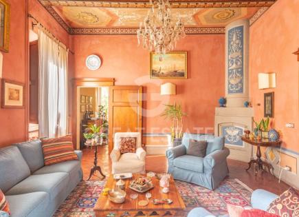 Апартаменты за 680 000 евро в Кьюси, Италия