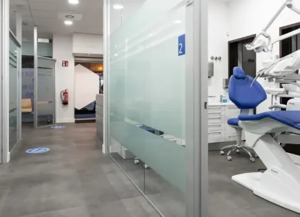 Коммерческая недвижимость за 2 200 000 евро в Барселоне, Испания