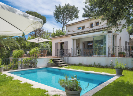 Вилла в Антибе, Франция (цена по запросу)