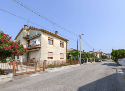 Квартира за 119 000 евро в Гориции, Италия