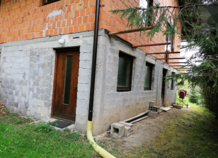 Дом за 64 500 евро в Преболде, Словения