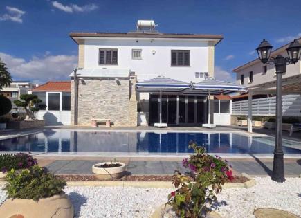 Квартира за 620 000 евро в Ларнаке, Кипр