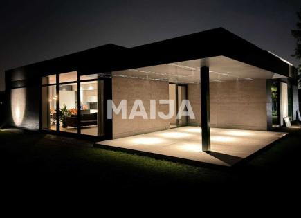 Дом за 900 000 евро в Марупе, Латвия