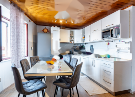 Квартира за 470 000 евро в Изоле, Словения