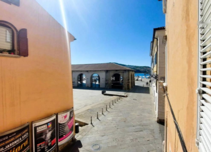 Квартира за 145 000 евро в Копере, Словения