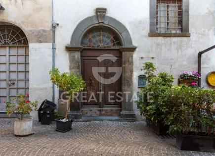 Апартаменты за 215 000 евро в Орвието, Италия