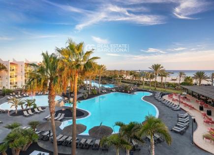 Доходный дом за 100 000 000 евро в Адехе, Испания