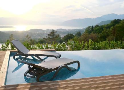 Вилла за 650 000 евро в Тивате, Черногория