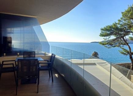 Квартира за 300 000 евро в Рафаиловичах, Черногория