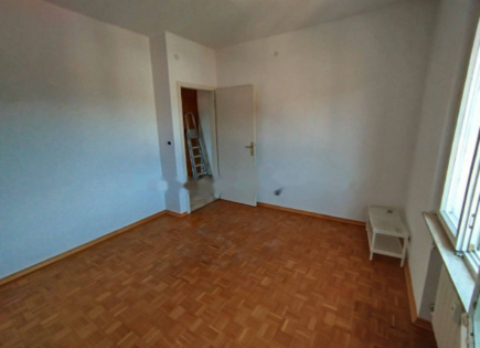 Квартира за 135 000 евро в Гориции, Италия