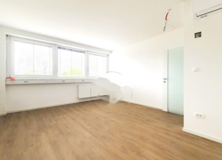 Офис за 388 000 евро в Любляне, Словения