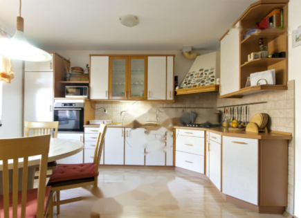 Квартира за 368 000 евро в Любляне, Словения