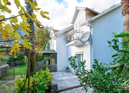 Вилла за 270 000 евро в Ораховаце, Черногория