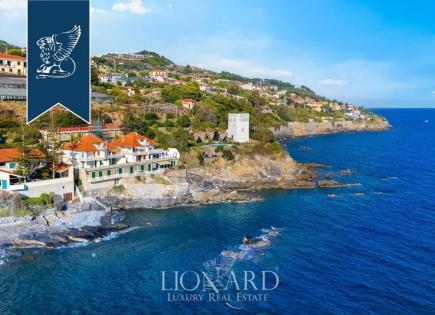 Апартаменты за 1 800 000 евро в Империи, Италия