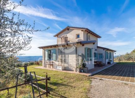 Дом за 480 000 евро в Италии