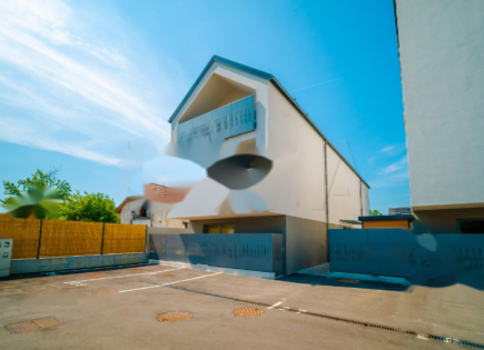 Дом за 614 621 евро в Любляне, Словения