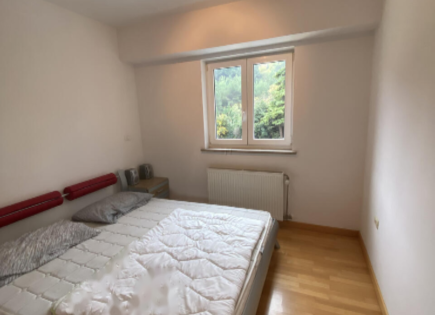 Квартира за 290 000 евро в Пиране, Словения